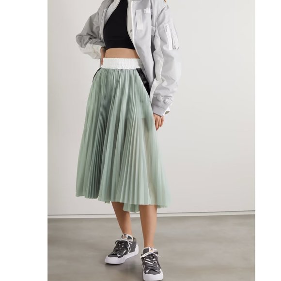 NIKE x SACAI Grey/White Pleated Skirt - Picture 1 of 8